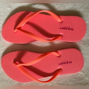 ❤️ for discount! 🦩NEW Bright Pink Old Navy Flip Flop Sandals